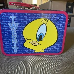 Looney Tunes Tweety Bird metal lunchbox